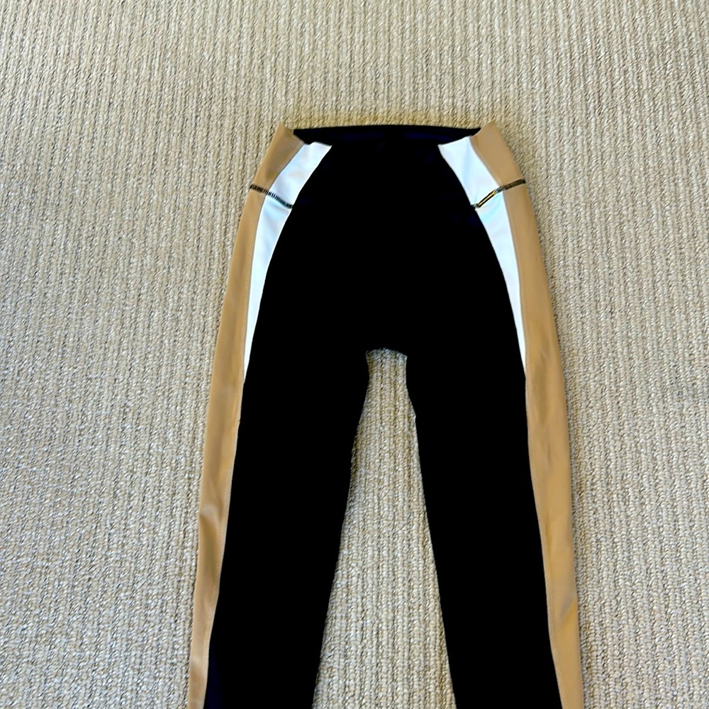KWxCleo Harper special edition leggings